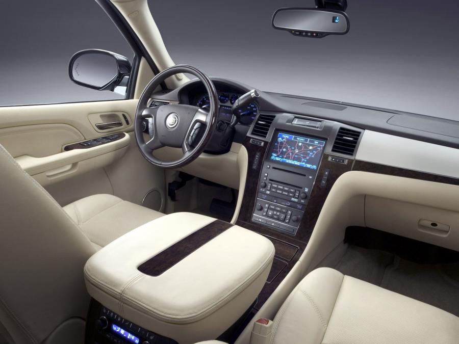  Cadillac Escalade 2006 года  (фото 12 из 19)
